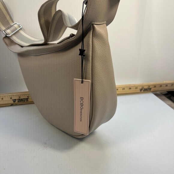 BCBGeneration Beige Leather Crossbody Bag Adjustable Strap Modern Casual Purse - Picture 2 of 3